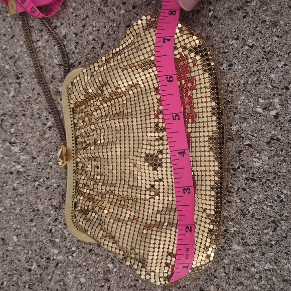 Vintage Timeless Whiting & Davis Vintage Gold Pouch Purse - Picture 10 of 11